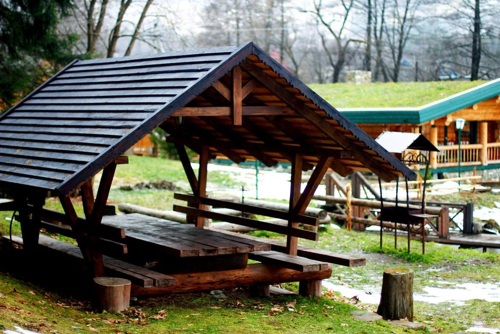 Vila Eco House Butinar Kosmach Exteriér fotografie