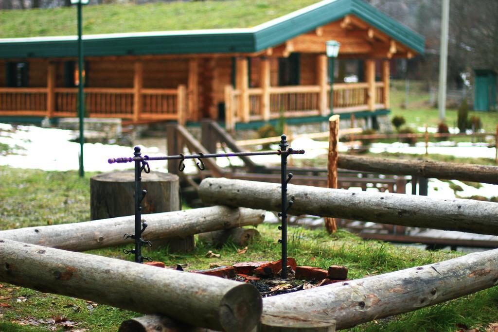 Vila Eco House Butinar Kosmach Exteriér fotografie