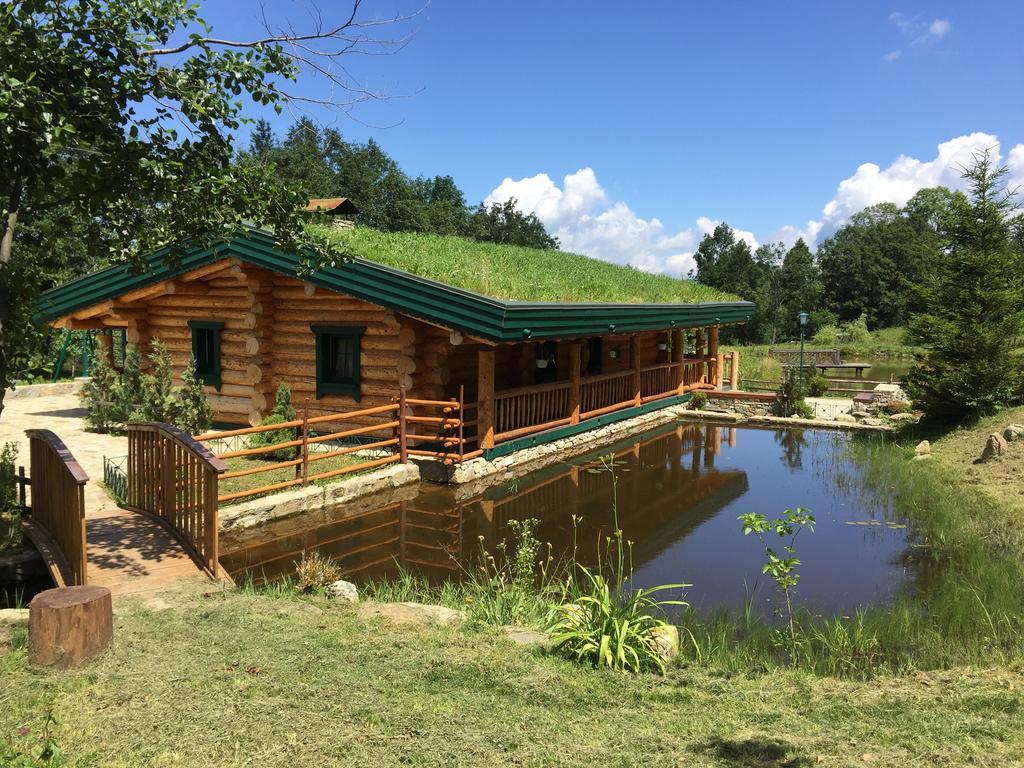Vila Eco House Butinar Kosmach Exteriér fotografie